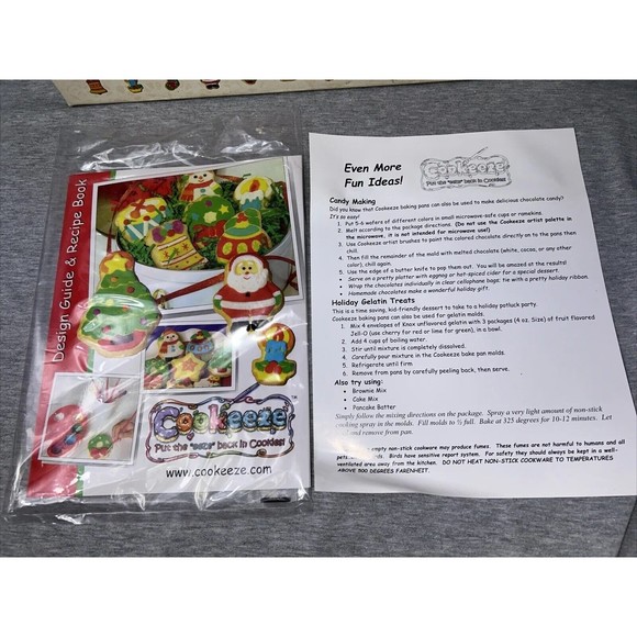 Cookeeze Holiday Baking And Decorating Kit Complete With Guide Recipe Book New - Picture 3 of 12